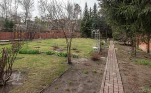 Дом 450м², 3-этажный, участок 24 сот.  