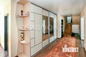 Коттедж 198м&sup2;, 2-этажный, участок 10 сот.  