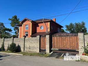 Коттедж 197м², 2-этажный, участок 10 сот.  