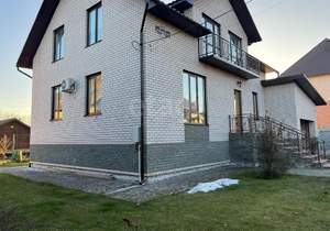 Дом 184м², 2-этажный, участок 8 сот.  