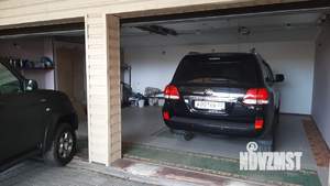 Дом 300м&sup2;, 3-этажный, участок 11 сот.  