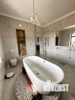 Дом 250м², 2-этажный, участок 9 сот.  