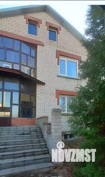 Коттедж 185м², 2-этажный, участок 10 сот.  