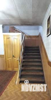 Коттедж 185м², 2-этажный, участок 10 сот.  