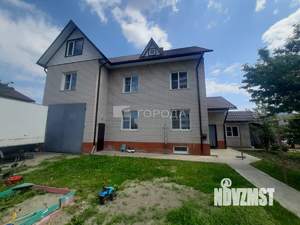 Дом 220м², 2-этажный, участок 6 сот.  