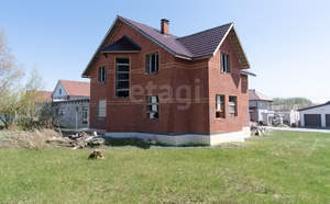 Дом 206м², 2-этажный, участок 10 сот.  