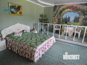 Коттедж 271м², 3-этажный, участок 10 сот.  