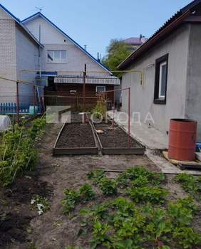 Дом 100м², 2-этажный, участок 6 сот.  