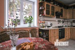 Дом 175м², 2-этажный, участок 11 сот.  