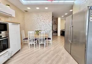 Дом 288м², 3-этажный, участок 3 сот.  