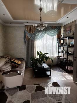 Коттедж 300м², 3-этажный, участок 9 сот.  