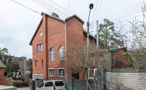 Дом 450м², 3-этажный, участок 24 сот.  