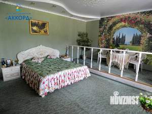 Коттедж 271м², 3-этажный, участок 10 сот.  