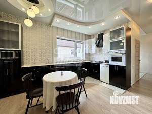 Коттедж 150м², 2-этажный, участок 10 сот.  