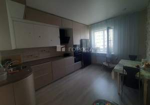 Дом 220м², 2-этажный, участок 6 сот.  