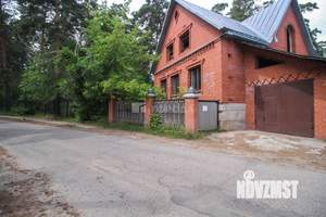 Дом 209м², 2-этажный, участок 8 сот.  