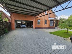 Коттедж 240м², 2-этажный, участок 10 сот.  