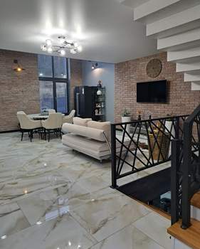 Дом 227м², 3-этажный, участок 3 сот.  