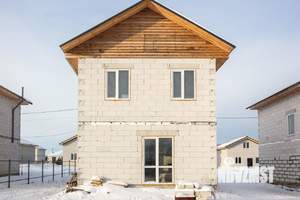 Дом 100м&sup2;, 2-этажный, участок 7 сот.  