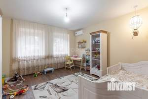 Таунхаус 360м², 3-этажный, участок 7 сот.  