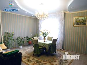 Коттедж 271м², 3-этажный, участок 10 сот.  