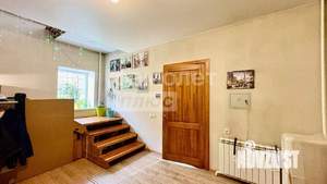 Дом 251м², 3-этажный, участок 10 сот.  