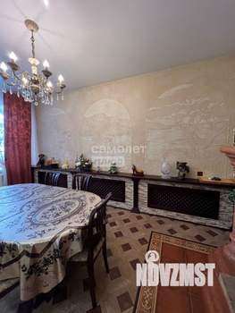 Коттедж 270м², 3-этажный, участок 10 сот.  