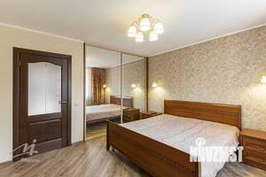 Коттедж 200м², 2-этажный, участок 10 сот.  