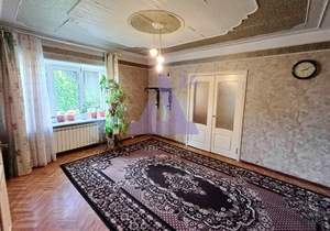 Дом 286м², 3-этажный, участок 10 сот.  