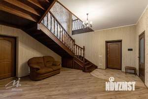 Коттедж 200м², 2-этажный, участок 10 сот.  