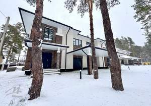 Дом 246м², 2-этажный, участок 6 сот.  