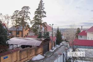 Дом 175м², 2-этажный, участок 11 сот.  