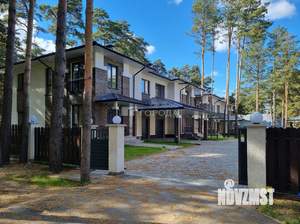 Таунхаус 246м², 3-этажный, участок 3 сот.  