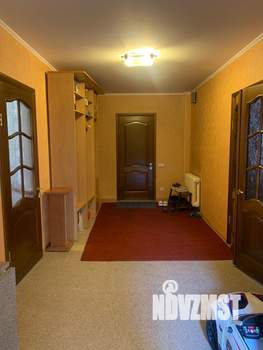 Коттедж 412м², 3-этажный, участок 15 сот.  