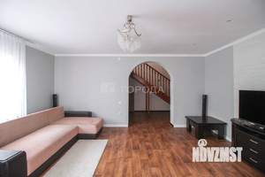 Дом 210м², 2-этажный, участок 11 сот.  