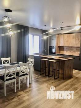 Коттедж 175м², 2-этажный, участок 6 сот.  