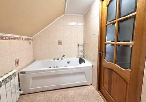 Дом 175м², 2-этажный, участок 10 сот.  