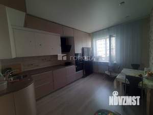 Дом 220м², 2-этажный, участок 6 сот.  