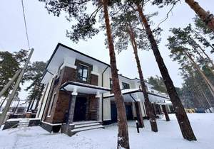 Дом 246м², 2-этажный, участок 6 сот.  