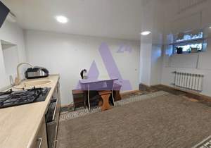 Дом 80м², 2-этажный, участок 10 сот.  