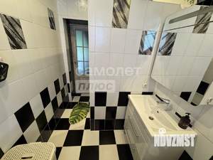 Коттедж 200м², 2-этажный, участок 5 сот.  