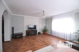 Дом 210м&sup2;, 2-этажный, участок 11 сот.  