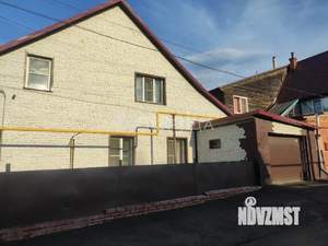 Дом 190м², 3-этажный, участок 6 сот.  