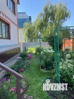Коттедж 275м², 3-этажный, участок 15 сот.  