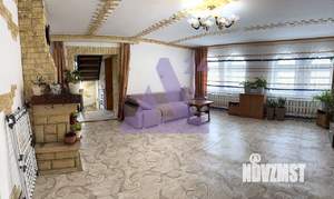 Коттедж 215м², 2-этажный, участок 10 сот.  