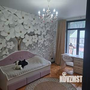 Коттедж 227м², 3-этажный, участок 3 сот.  