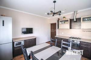 Дом 210м², 2-этажный, участок 11 сот.  
