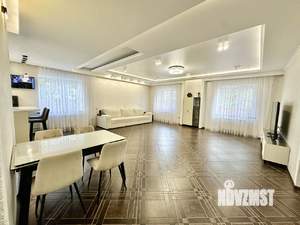 Коттедж 231м², 4-этажный, участок 7 сот.  