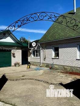 Коттедж 230м², 2-этажный, участок 10 сот.  