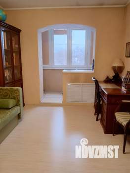 Таунхаус 240м², 2-этажный, участок 1 сот.  